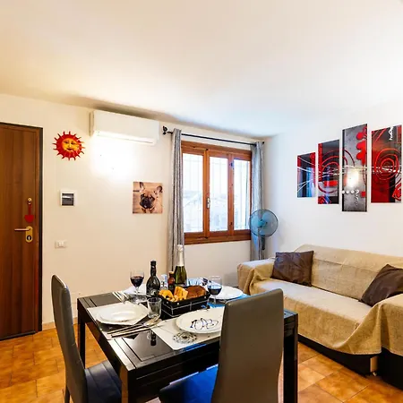 Pug House By Interhome Vakantiehuis Gazzelli